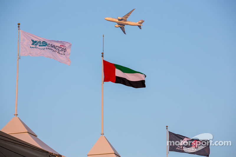 yas marina circuit flags uae flag f1 flag and an etifad airplane