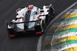 #2 Audi Sport Team Joest Audi R18 e-tron quattro: Marcel Fässler, Andre Lotterer, Benoit Tréluyer