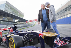 Helmut Marko et Carlos Sainz Jr., Toro Rosso