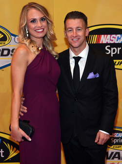 A.J. Allmendinger y su novia