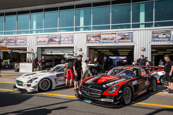 #27 Car Collection Motorsport Mercedes SLS AMG GT3: Tim Müller, Dirg Parhofer, Jürgen Krebs, Pierre Ehret, Norbert Pauels, #5 Car Collection Motorsport Mercedes SLS AMG GT3: Peter Schmidt, Heinz Schmersal, Johannes Siegler, Patrik Kaiser, Ingo Vogler