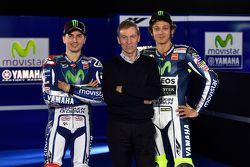 Lin Jarvis mit Jorge Lorenzo und Valentino Rossi