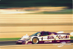 #1 Silk Cut Jaguar XJR-12: Martin Brundle, Alain Ferté, David Leslie