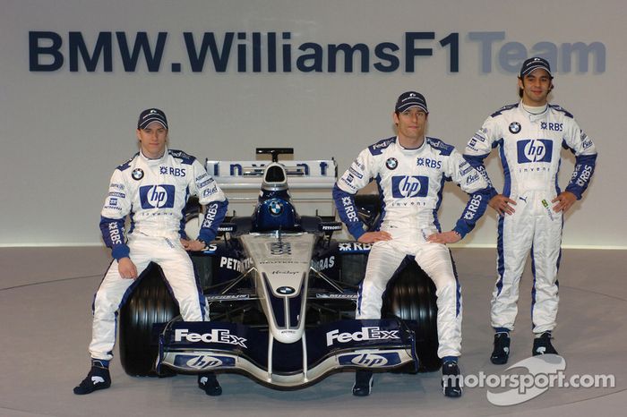 Nick Heidfeld, Mark Webber and Antonio Pizzonia with the new Williams BMW FW27