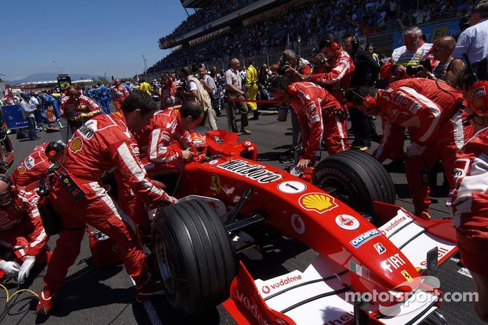 Michael Schumacher en la parrilla de salida