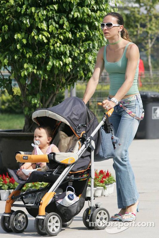 Novia de Antonio Pizzonia, Maureen Maggi