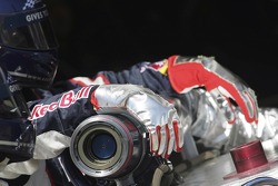 Команда дозаправки в Red Bull
