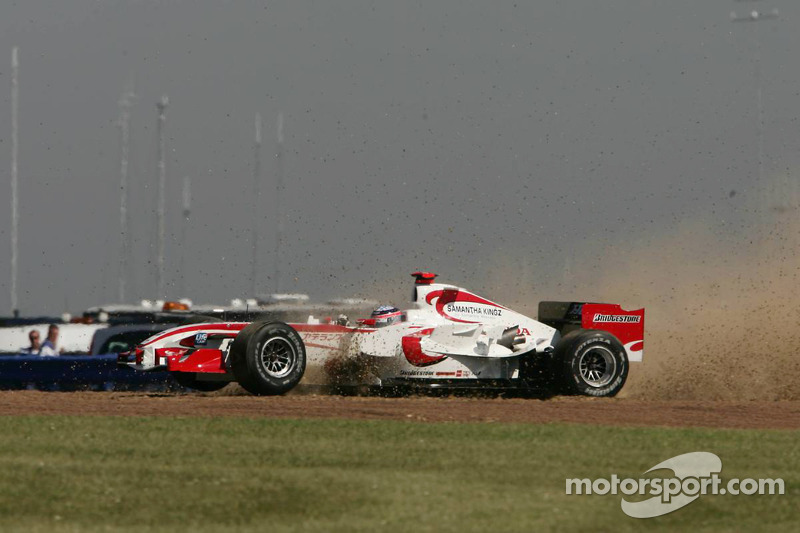 Takuma Sato in trouble