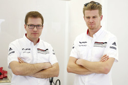Andreas Seidl, director de Porsche Team, con Nico Hulkenberg