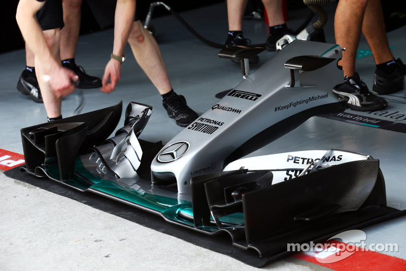 梅赛德斯amg车队 f1 w06赛车前翼