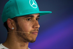 Lewis Hamilton, Mercedes AMG F1en la conferencia de prensa de la FIA