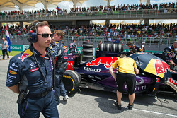 Кристиан Хорнер, руководитель Red Bull Racing Team на стартовой решетке
