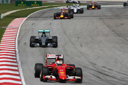 Себастьян Феттель Ferrari SF15-T