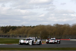#18 保时捷车队919 Hybrid: Romain Dumas, Neel Jani, Marc Lieb和#7 奥迪赛车队Joest R18 e-tron quattro: Marcel Fas