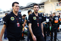 Federico Gastaldi, Team Principal de Lotus F1 Team et Matthew Carter, président du Lotus F1 Team sur la grille
