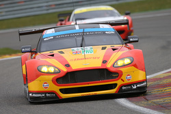 #99 Aston Martin Vantage V8: Alex MacDowall, Richie Stanaway, Fernando Rees