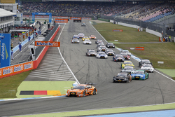 Старт: Джейми Грин, Audi Sport Team Rosberg Audi RS 5 DTM лидирует
