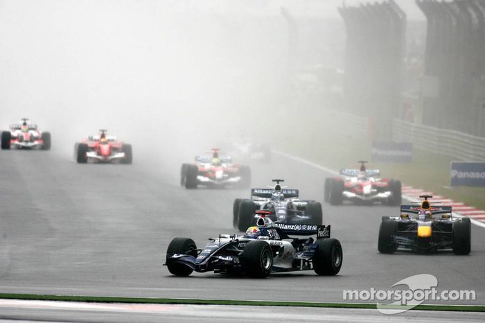 Inicio: Mark Webber, Robert Doornbos y Nico Rosberg