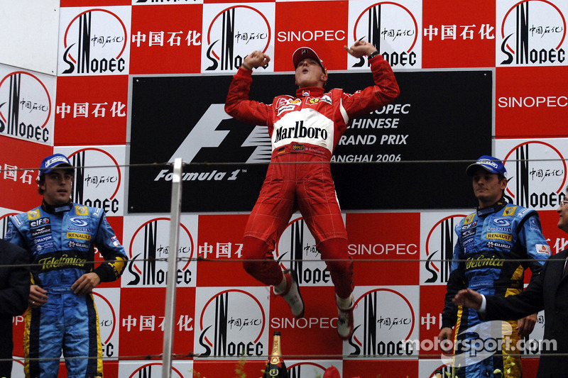 Michael Schumacher con Fernando Alonso y Giancarlo Fisichella