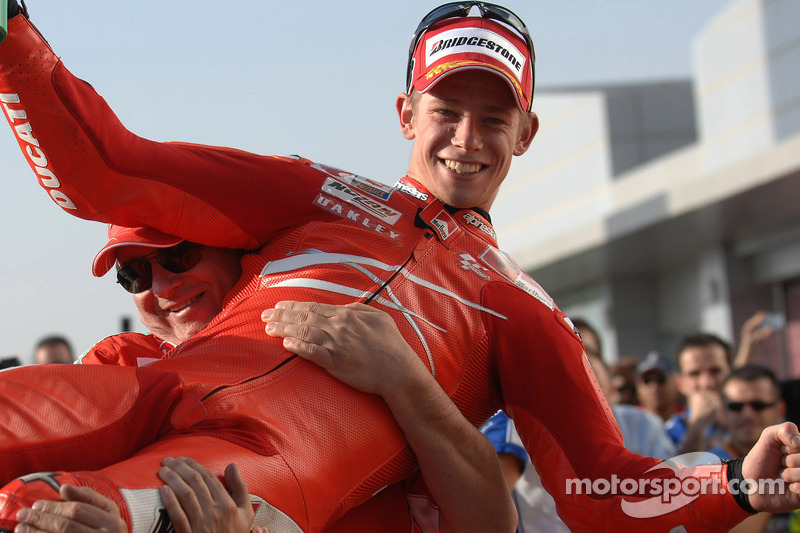 Casey Stoner fête sa victoire