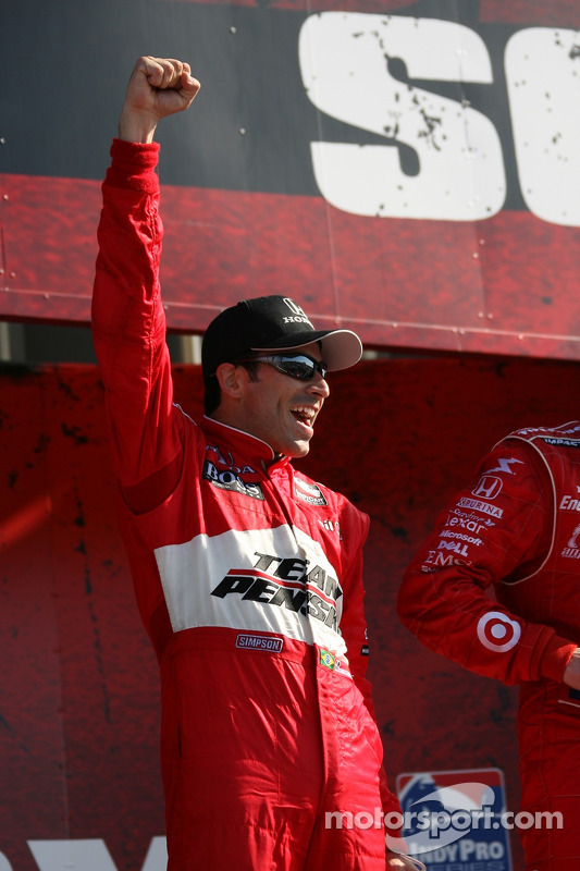 Podium: le vainqueur Helio Castroneves