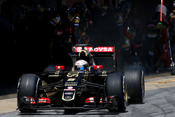 Ромен Грожан, Lotus F1 Team во время пит-стопа