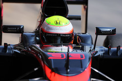Оливер Тёрви, тестовый пилот McLaren MP4-30