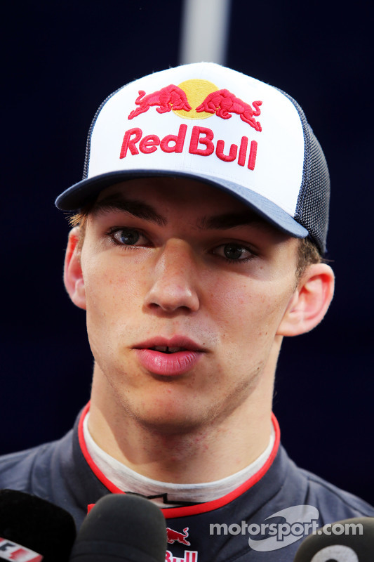 Pierre Gasly, Scuderia Toro Rosso Test Driver with the media at