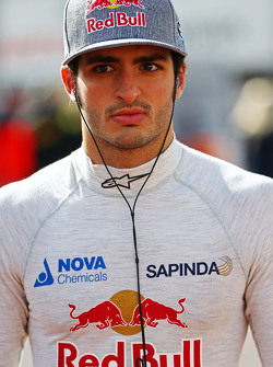 Карлос Сайнс мл., Scuderia Toro Rosso