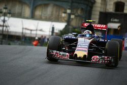 Carlos Sainz Jr., Scuderia Toro Rosso STR10