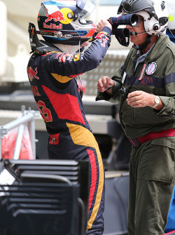 Max Verstappen, Scuderia Toro Rosso bate com Romain Grosjean, Lotus F1 Team