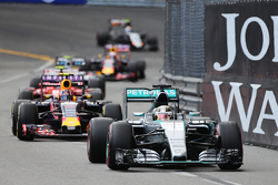Lewis Hamilton, Mercedes AMG F1 W06