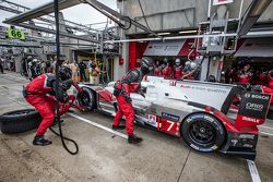 #7 Audi Sport Team Joest Audi R18 e-tron quattro: Marcel Fässler, Andre Lotterer, Benoit Tréluyer
