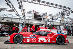 #22 Nissan Motorsports Nissan GT-R LM NISMO: Harry Tincknell, Alex Buncombe, Michael Krumm