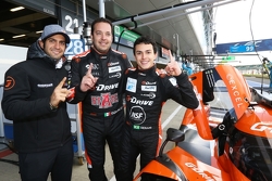 Derani comemora a pole position com seu companheiro em Silverstone