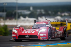 #22 Nissan Motorsports Nissan GT-R LM NISMO: Гарри Тинкнелл, Алекс Банкомб, Михаэль Крумм