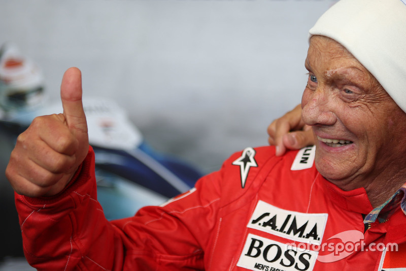 Niki Lauda, Aufsichtsratsvorsitzender Mercedes AMG F1, bei der Legenden-Parade