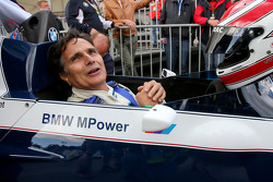 Nelson Piquet, dans la Brabham BT52 lors de la parade des Légendes