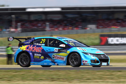 Nestor Girolami, Honda Civic WTCC, Nika International