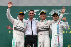 Pódio: Vencedor Nico Rosberg, segundo lugar Lewis Hamilton, terceiro lugar Felipe Massa
