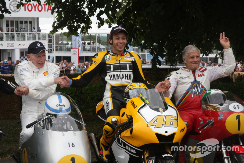 John Surtees, Valentino Rossi ve Giacomo Agostini