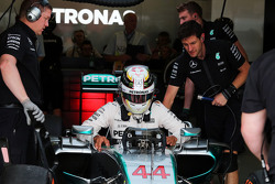 Льюис Хэмилтон, Mercedes AMG F1 W06