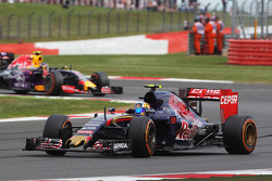 Карлос Сайнс мл., Scuderia Toro Rosso STR10