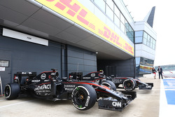 McLaren MP4-30s Фернандо Алонсо и Дженсона Баттона, McLaren