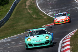 #4 Falken Motorsports Porsche 911 GT3 R: Alexandre Imperatori, Peter Dumbreck