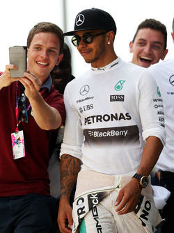 Lewis Hamilton, Mercedes AMG F1 with fans