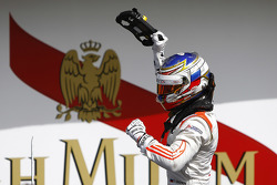 Le vainqueur Sergey Sirotkin, Rapax