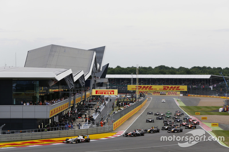 Start: Rio Haryanto, Campos Racing memimpin