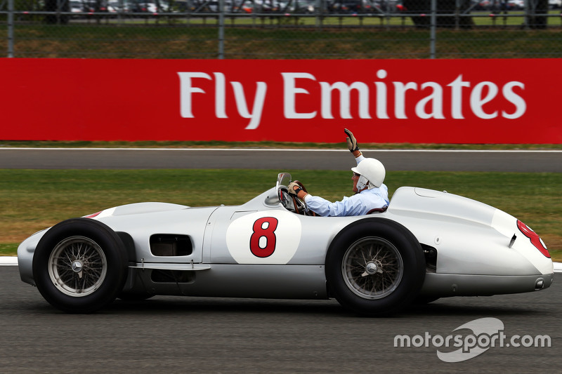 Stirling Moss en el Mercedes W196