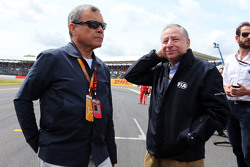 Sir Martin Sorrell, CEO WPP con Jean Todt, Presidente FIA sulla griglia di partenza